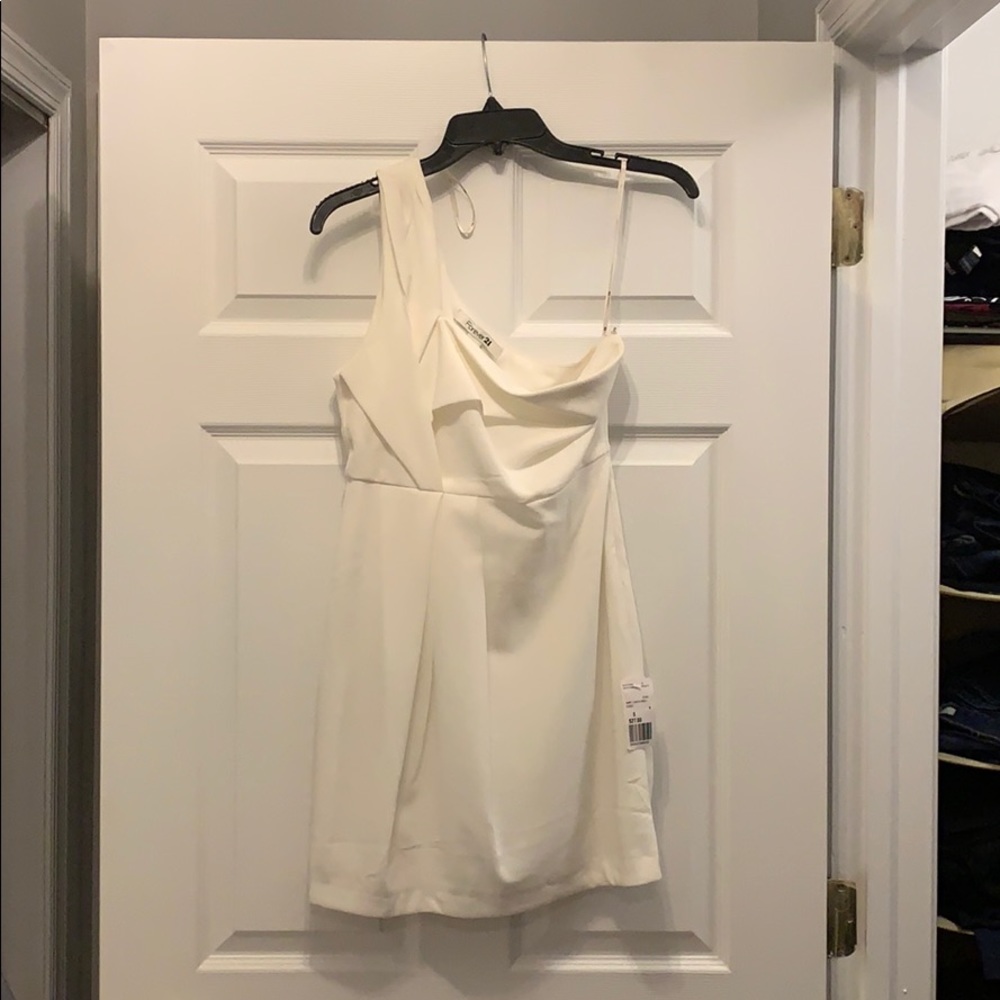 One shoulder dress
